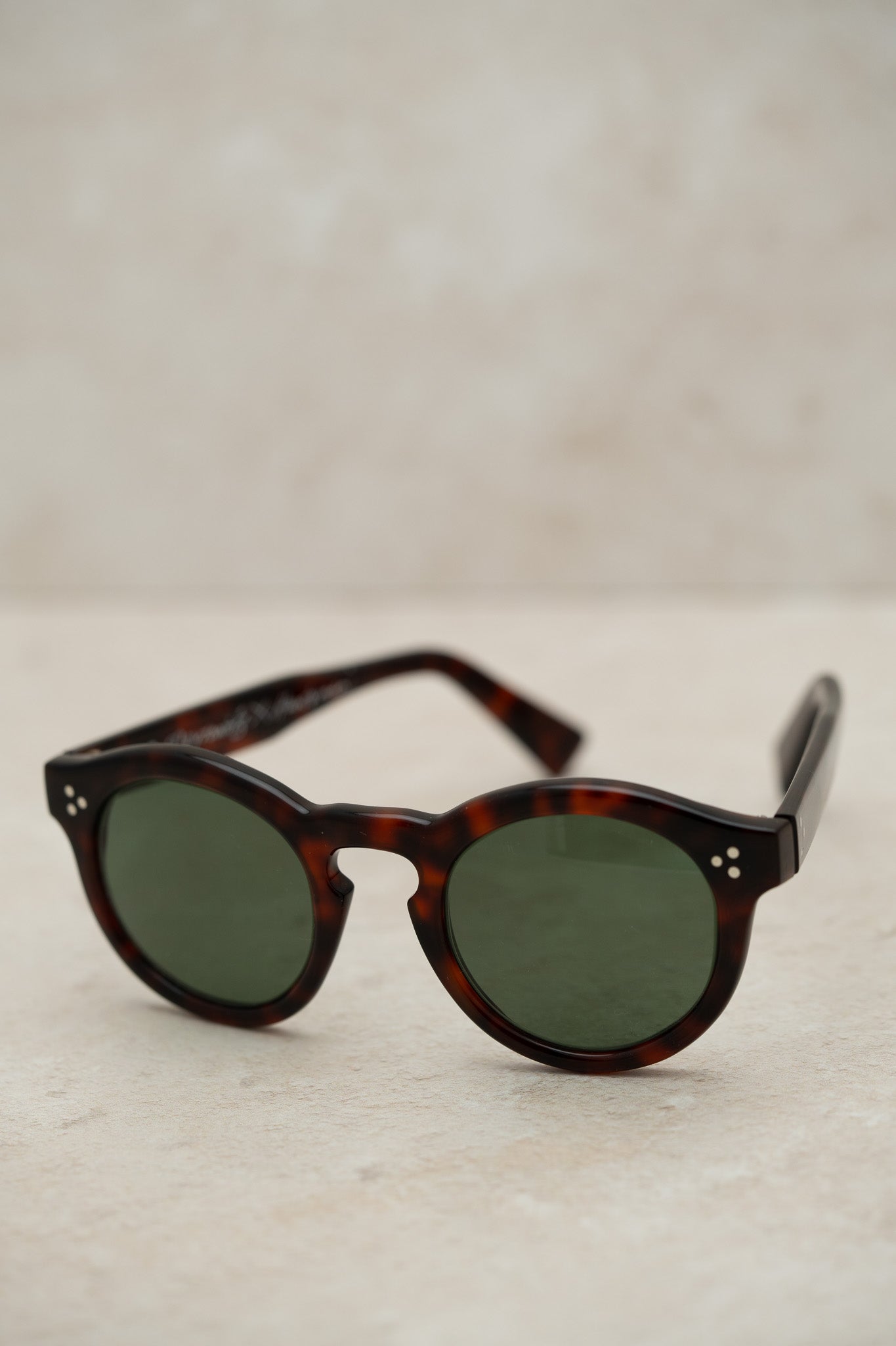 The Grosvenor in Cherry Mottle