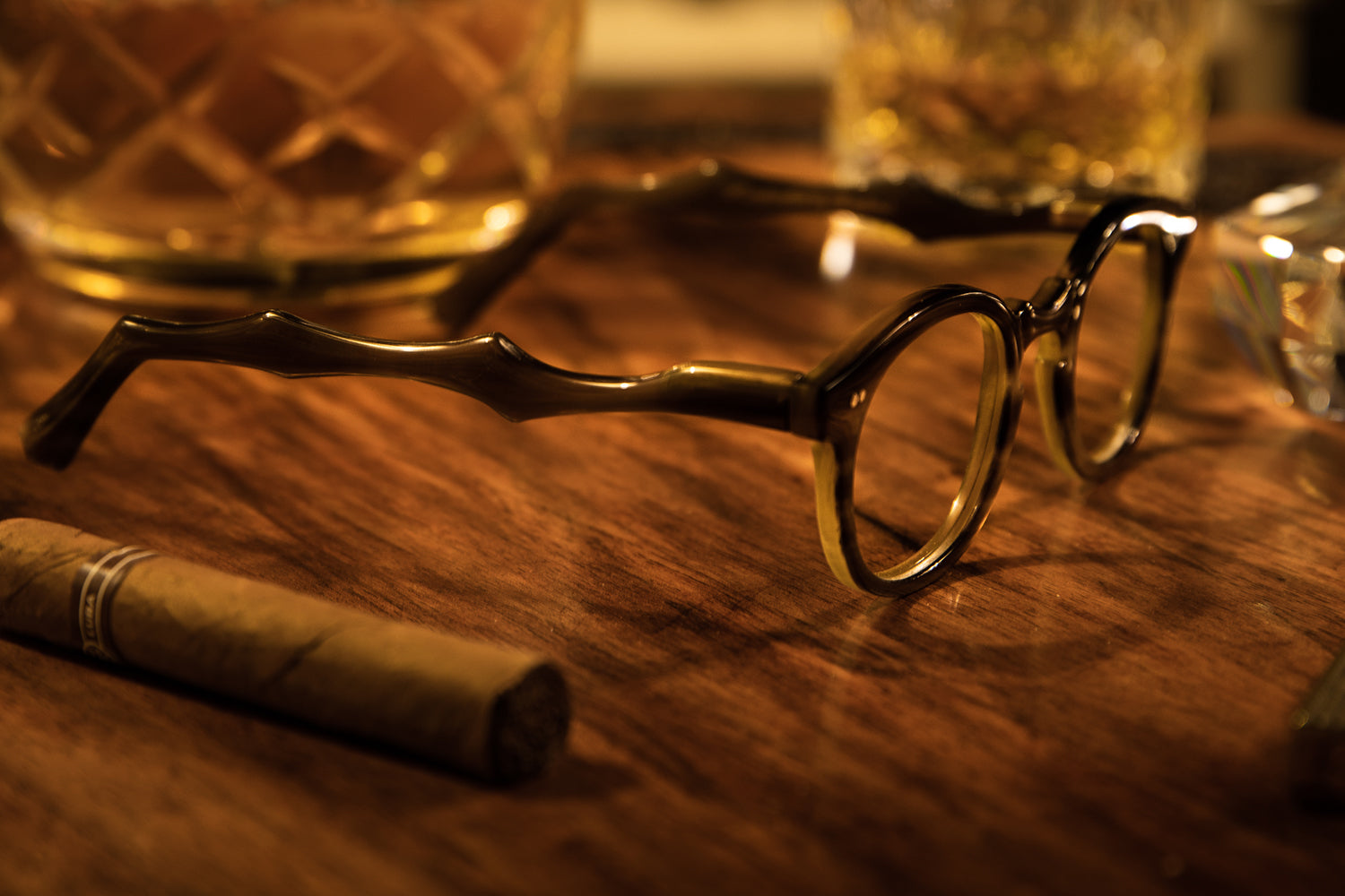 Handcrafted Spectacles in Buffalo Horn